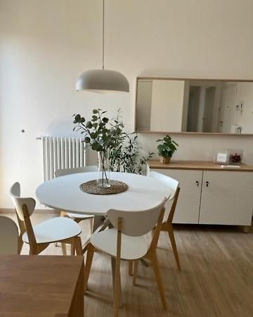 מודנה Puccini Apartment מראה חיצוני תמונה
