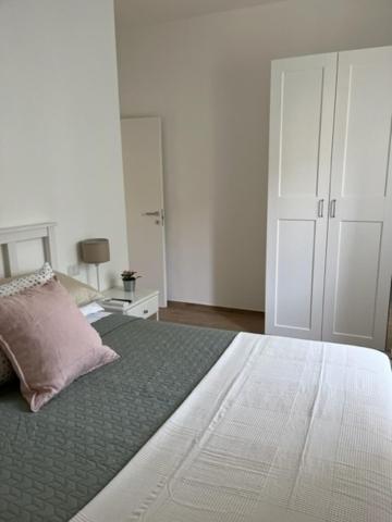 מודנה Puccini Apartment מראה חיצוני תמונה